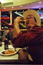 snackbar_butch5_eat.jpg